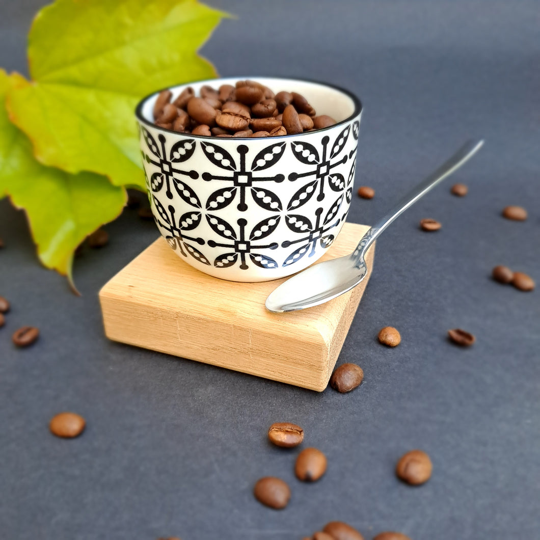 Espresso Gedeck schwarz weiß Kachelmuster mit 