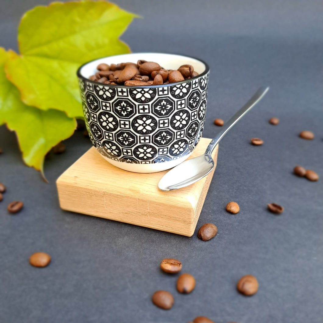 Espresso Gedeck schwarz weiß geblümt mit 