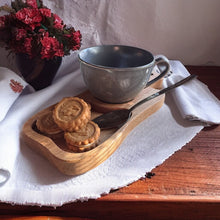 Lade das Bild in den Galerie-Viewer, Kaffeetablett "geschwungen" anthrazit
